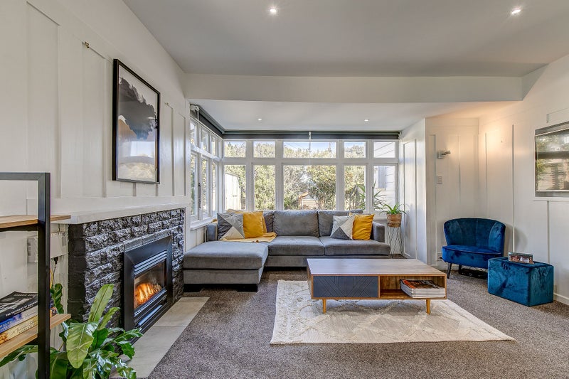 13 John Street, Titahi Bay, Porirua - Carousel 2