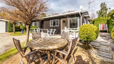 2/12 Parata Street, Two Mile Bay, Taupo - Carousel 1