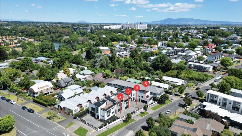 4/1 Palmerston Street, Hamilton Central, Hamilton - Carousel 18