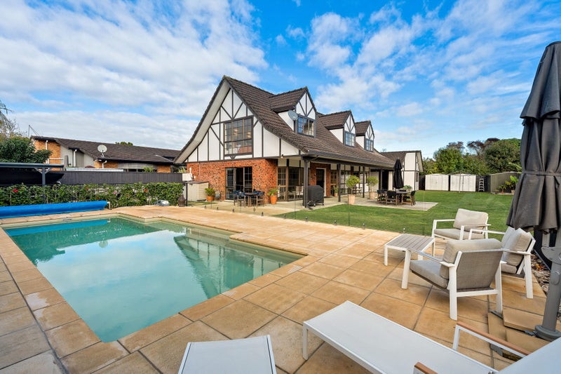 10 Wilencote Place, Pahurehure, Papakura - Carousel 1