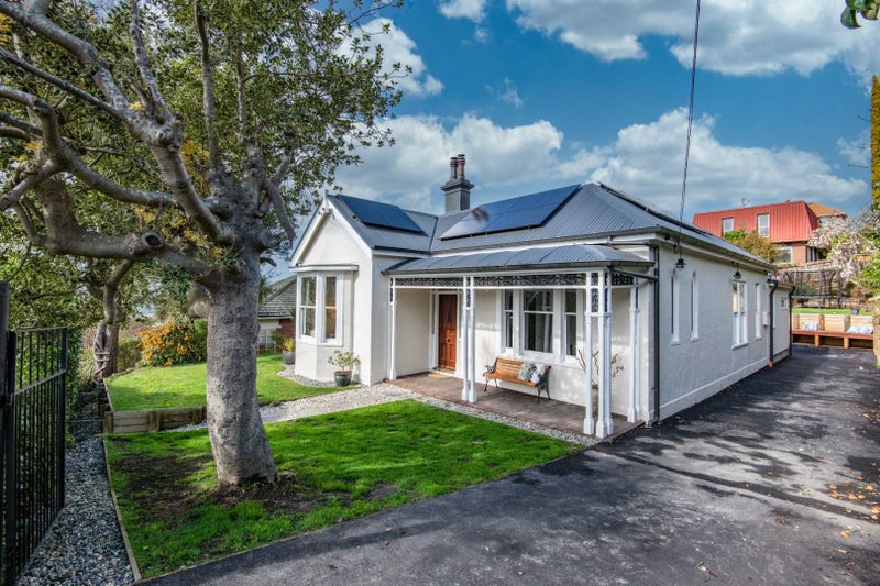 28 Garfield Avenue, Roslyn, Dunedin - Carousel 1