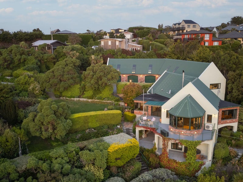 18 Rockview Place, Mount Pleasant, Christchurch - Carousel 1