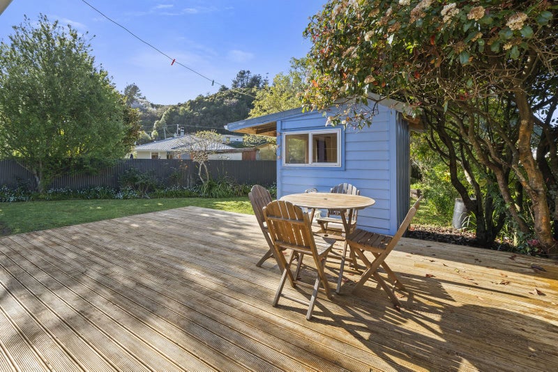 9 BLACK BEECH STreet, Birchville, Upper - Carousel 2