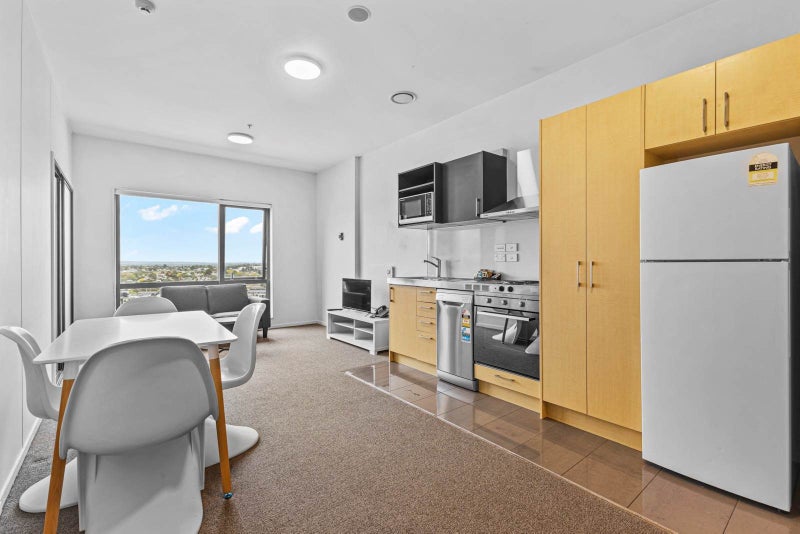 1112/17 Putney Way, Manukau, Auckland - Carousel 1