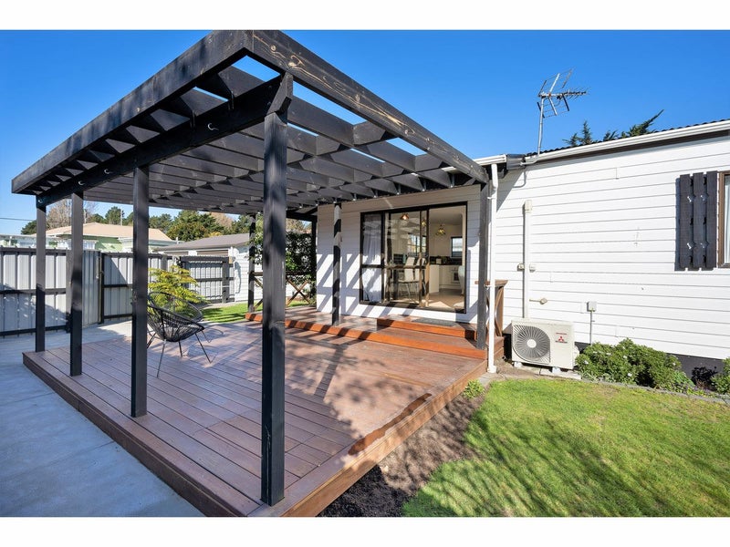 194A Keyes Road, New Brighton, Christchurch - Carousel 1