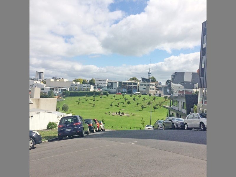 5/8 Rendall Place, Eden Terrace, Auckland - Carousel 2