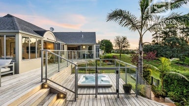 14 Isherwood Place, Saint Johns, Auckland - Carousel 1