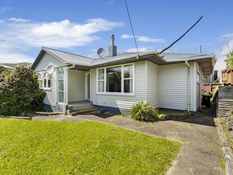 9 Massey Street, Tawa, Wellington - Carousel 10