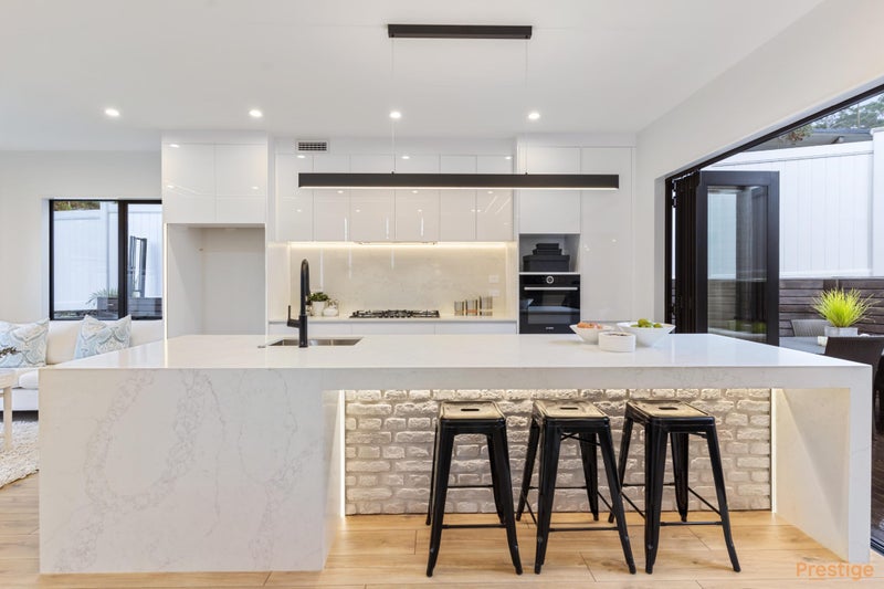 19A Arosa Place, Forrest Hill, Auckland - Carousel 1