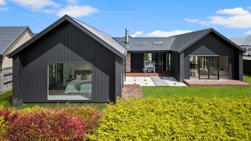 1C Pengover Avenue, Leamington, Cambridge - Carousel 1