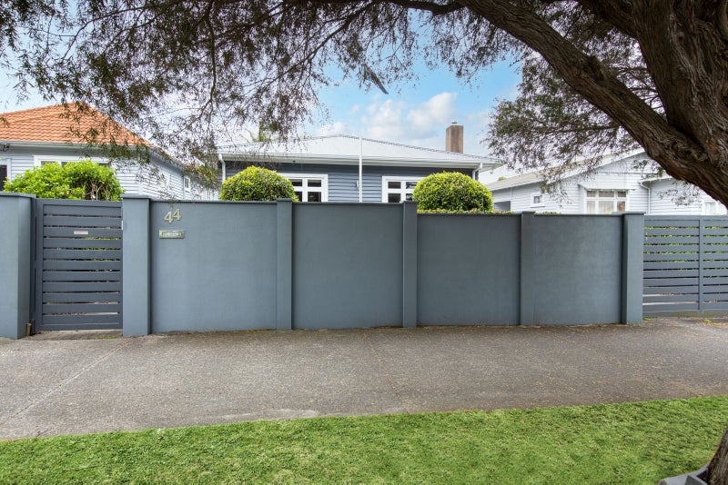 44 Walker Road, Point Chevalier, Auckland - Carousel 5