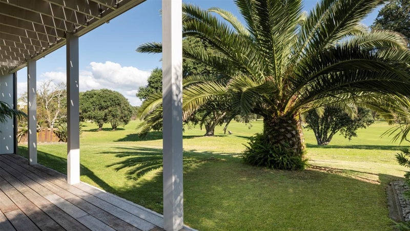 172 Oceanbeach Road, Mount Maunganui, Mount Maunganui - Carousel 2