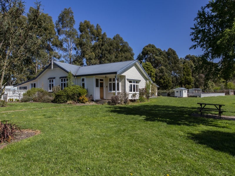 19 Station Road, Loburn, Rangiora - Carousel 1