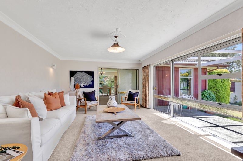 8 Deepdale Street, Burnside, Christchurch - Carousel 1