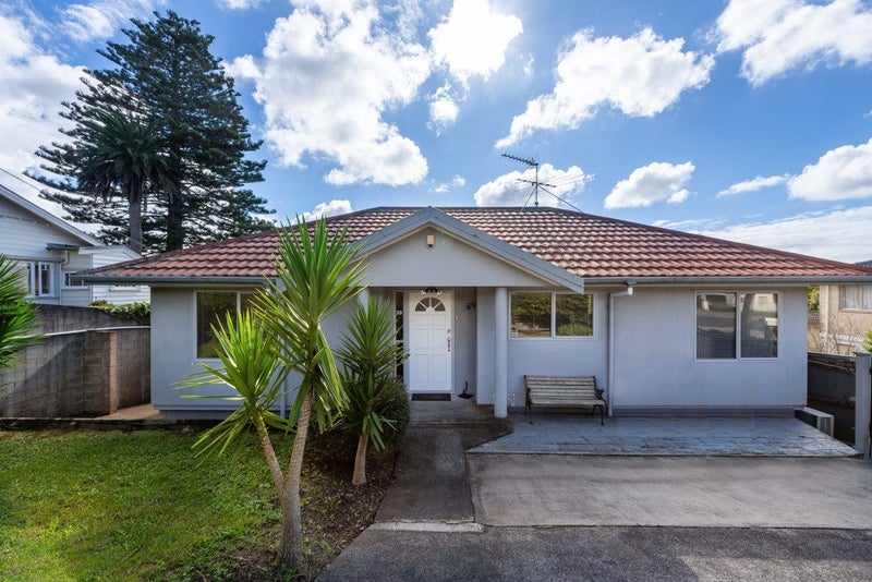1/141 Mokoia Road, Birkenhead, Auckland - Carousel 1