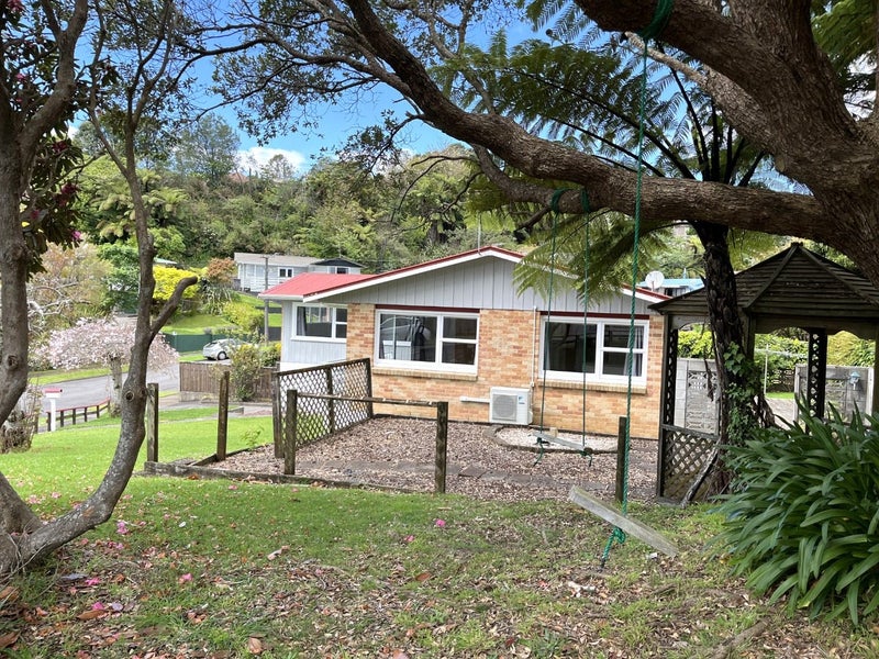 18 Beaumont Crescent, Frankleigh Park, New Plymouth - Carousel 2