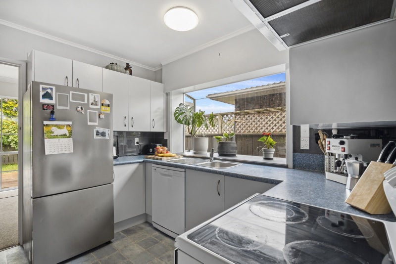 18A Chesney Street, Avalon, Lower Hutt - Carousel 2