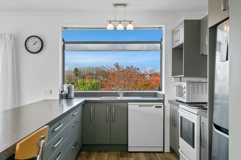 20B Logan Avenue, Wharewaka, Taupo - Carousel 2