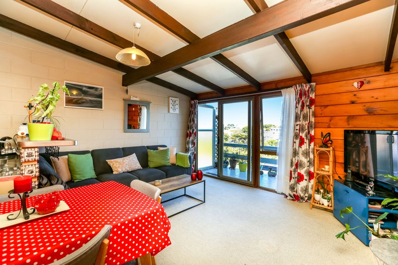 1/164 Frankley Road, Frankleigh Park, New Plymouth - Carousel 1