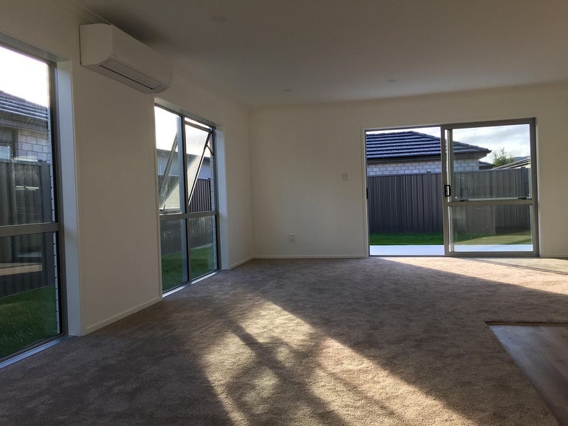 16 Gilruth Road, Wallaceville, Upper Hutt - Carousel 13