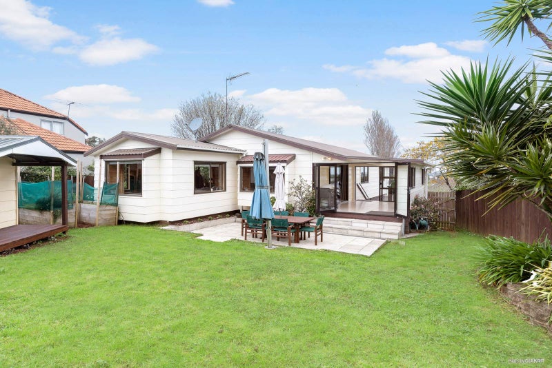 58A Castledine Crescent, Glen Innes, Auckland - Carousel 1