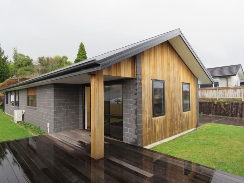 63 Cyrus Street, Whalers Gate, New Plymouth - Carousel 1