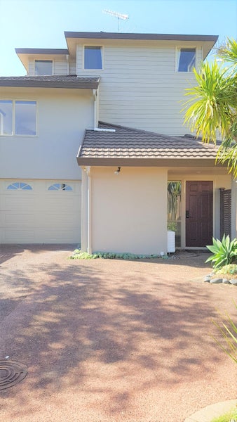 7 Calypso Way, Unsworth Heights, Auckland - Carousel 1