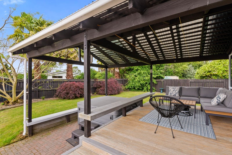 12 Iles Road, Lynmore, Rotorua - Carousel 14