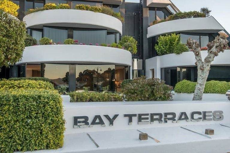 1/43 Tamaki Drive, Mission Bay, Auckland - Carousel 1