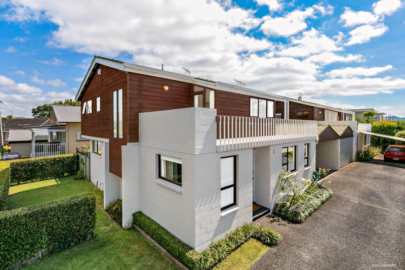 1/24 Hemi Street, Narrow Neck, Auckland - Carousel 1