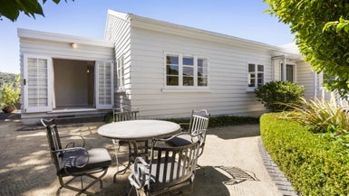 8 Baroda Street, Khandallah, Wellington - Carousel 1