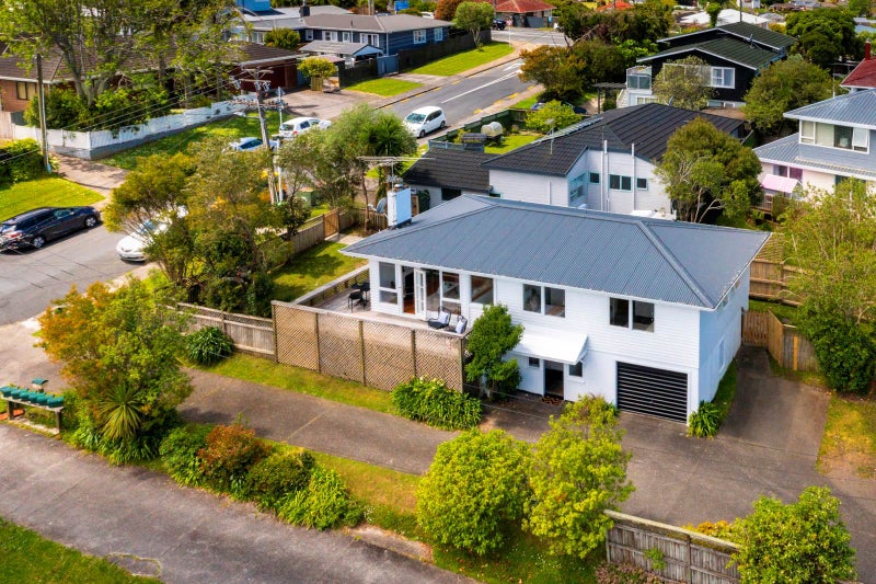 1/4 Bond Crescent, Forrest Hill, Auckland - Carousel 1