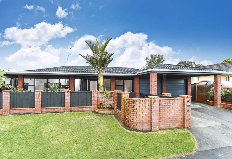 6 Booralee Avenue, Botany Downs, Auckland - Carousel 1