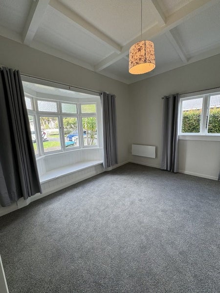 12 Cambourne Road, Sandringham, Auckland - Carousel 2