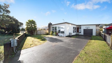 304 Massey Road, Mangere East, Auckland - Carousel 1