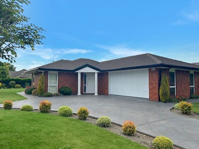 3 Annaby Drive, Northwood, Christchurch - Carousel 1