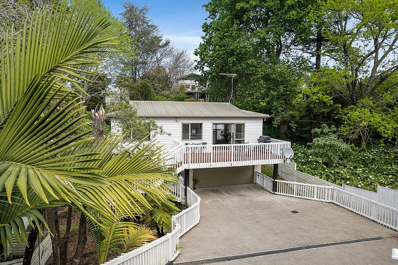 33A Lancaster Road, Beach Haven, Auckland - Carousel 2