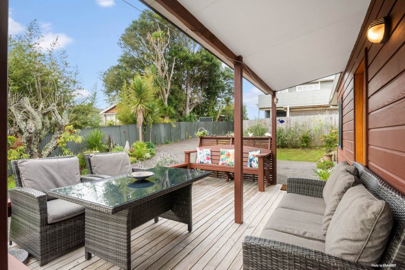 2/29 Arran Road, Browns Bay, Auckland - Carousel 1