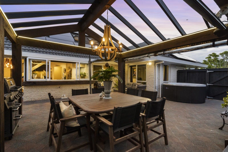 11 Sligo Place, Somerville, Manukau - Carousel 2