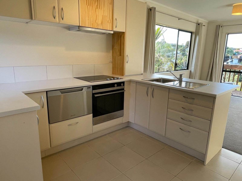 899A East Coast Road, Northcross, Auckland - Carousel 2