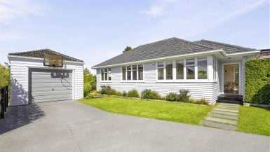 62A Yeovil Road, Te Atatu Peninsula, Auckland - Carousel 1