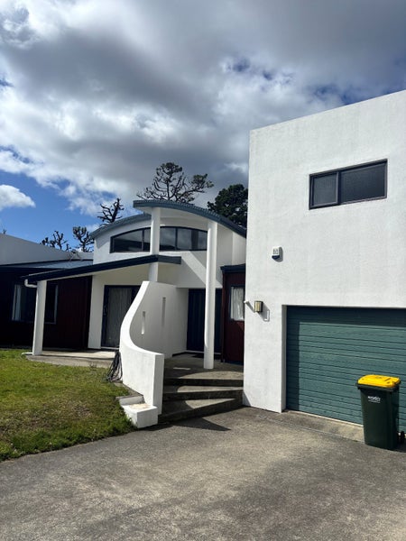 31 Summit Road, Fairfield, Lower Hutt - Carousel 1