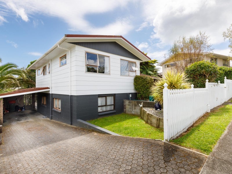 38 Penrith Street, Westown, New Plymouth - Carousel 1