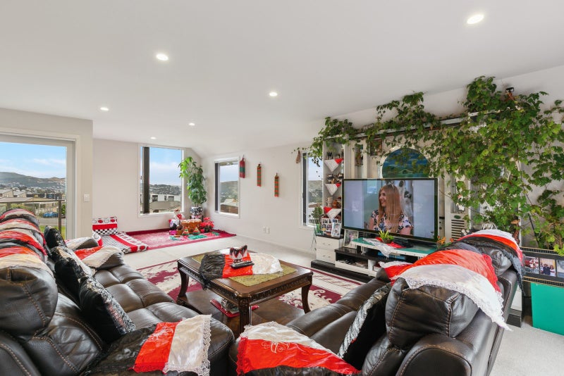 52 Tea Tree Lane, Woodridge, Wellington - Carousel 2