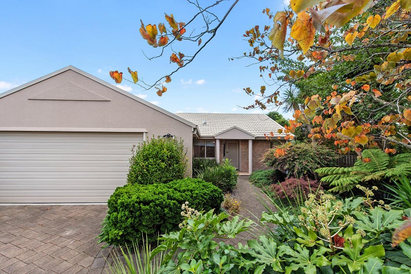 1 Abbie Lane, Rototuna, Hamilton - Carousel 1