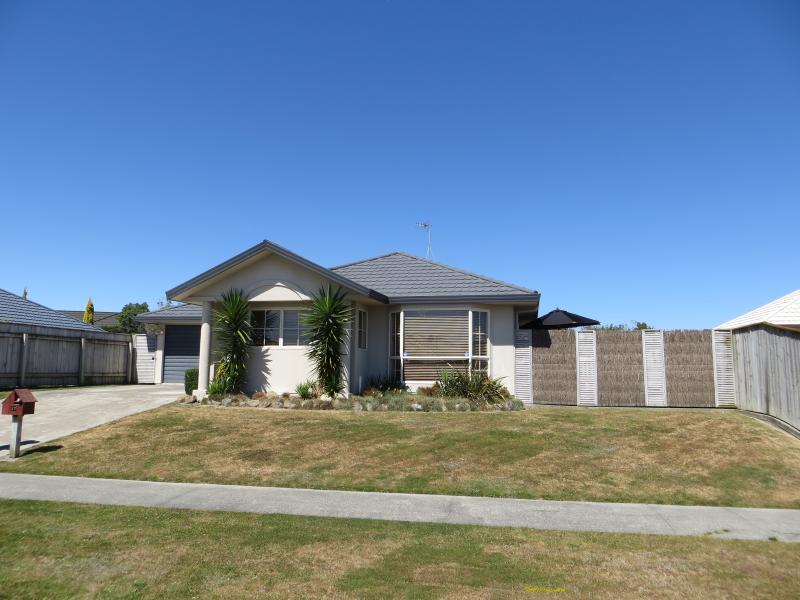 17 Parnell Heights Drive, Kelvin Grove, Palmerston North - Carousel 14