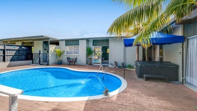 406 Whangaparaoa Road, Stanmore Bay, Whangaparaoa - Carousel 1