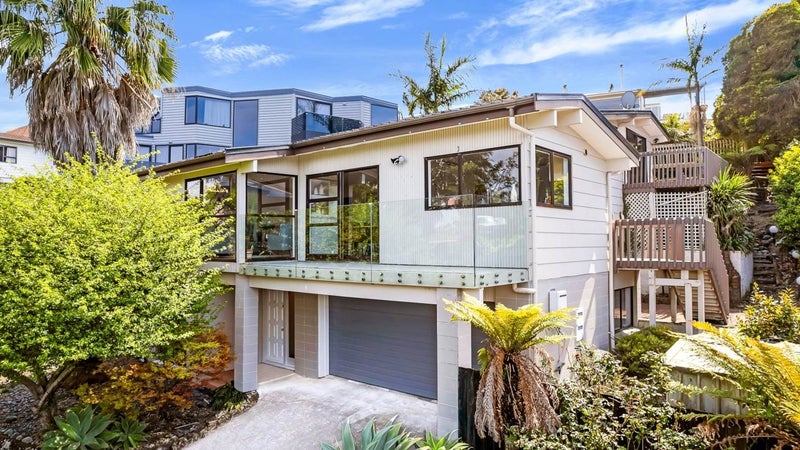 22 Holyoake Place, Chatswood, Auckland - Carousel 1