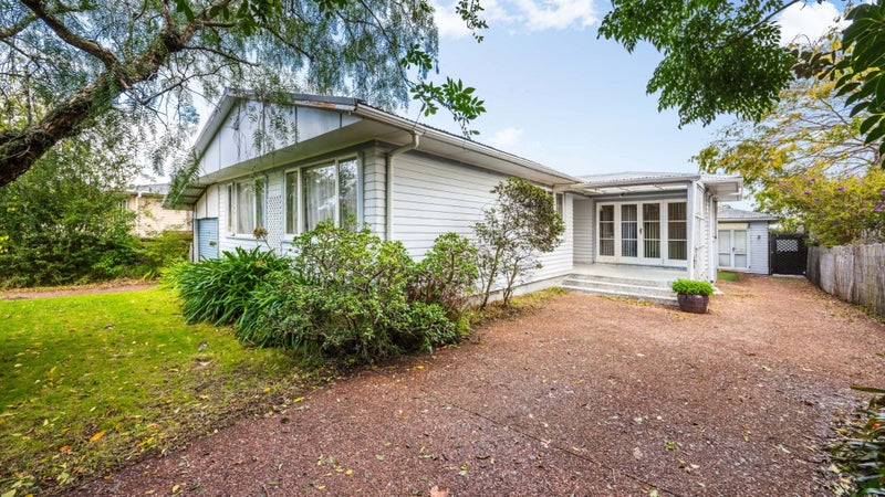 20 Challinor Street, Pakuranga, Auckland - Carousel 1