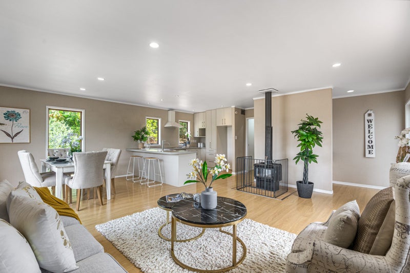 33 Alison Road, Surfdale, Waiheke Island - Carousel 1